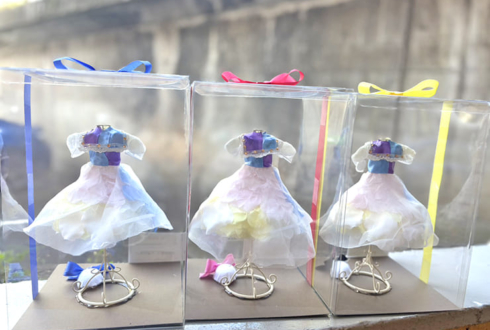 アルシュシュ様の #Rst_10thAnniv ライブ出演祝い花 衣装再現ミニトルソーアレンジ @川口総合文化センターリリア・フカガワみらいホール