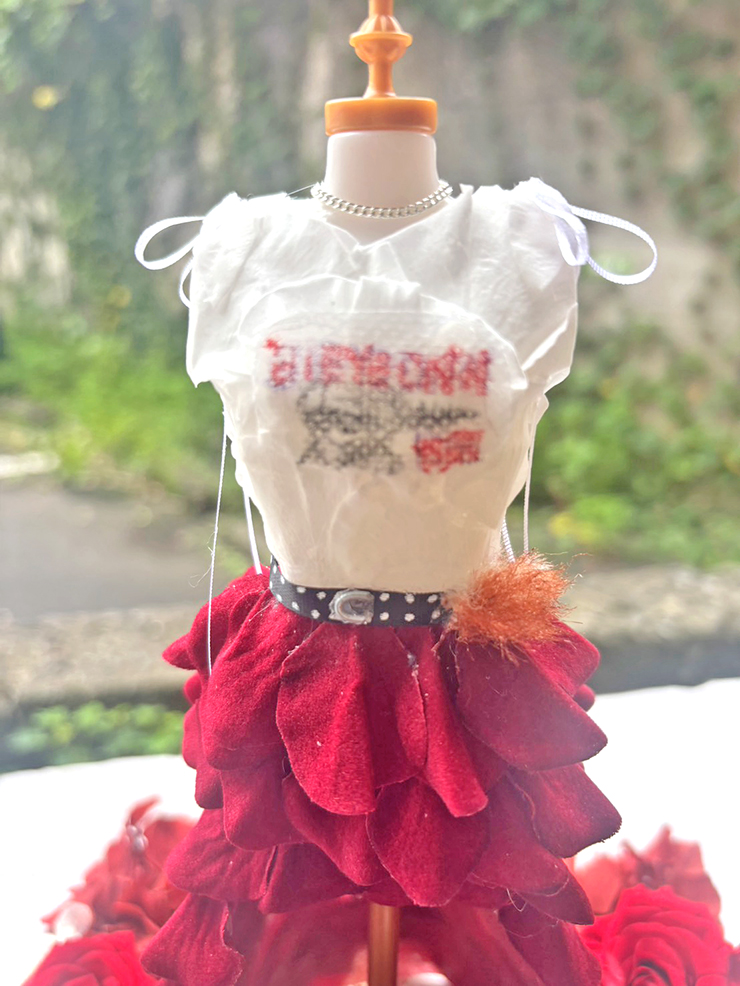 INSPIRE Hina様の生誕祭祝い花 衣装再現プリザーブドフラワーミニトルソーアレンジ @渋谷音楽堂