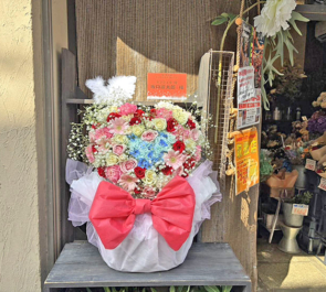 坂口涼太郎様のミュージカル #RENT2026 出演祝い花 @シアタークリエ【 #ヲモヒヲカタチニ 花屋店頭展示】