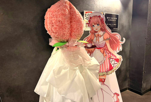 桃宮ぱう様のライブ公演祝い桃モチーフフラスタ @吉祥寺Planet K