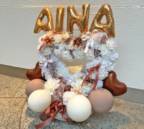カラフルスクリーム あいな様の生誕祭祝い花 ハートリースアレンジ @Banana Hall